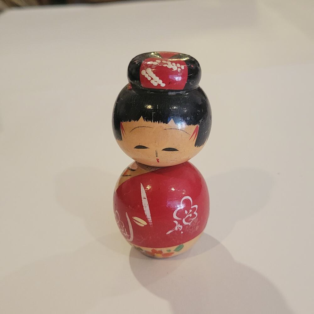Vintage Creative Kokeshi Doll 3.5" Hand-Painted Red Plum Blossom Wooden Figurine